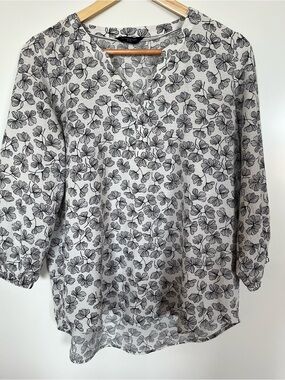 Denver Hayes Black & White Lightweight Floral Blouse Medium